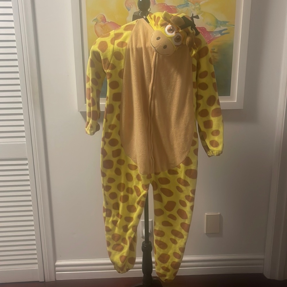 J Animals Giraffe🦒 ZipUp Onesie Giraffe Outfit- Elastic around wrists & Ankles